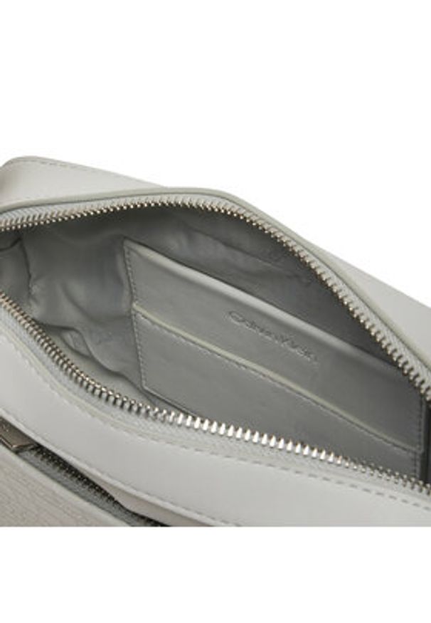 Calvin Klein Torebka Ck Must Conv Camera Bag K60K612110 Szary. Kolor: szary. Materiał: skórzane