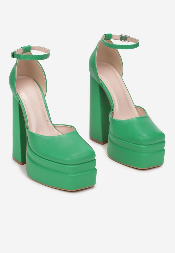 Born2be - Zielone Sandały Khloriore. Zapięcie: pasek. Kolor: zielony. Materiał: materiał. Obcas: na platformie