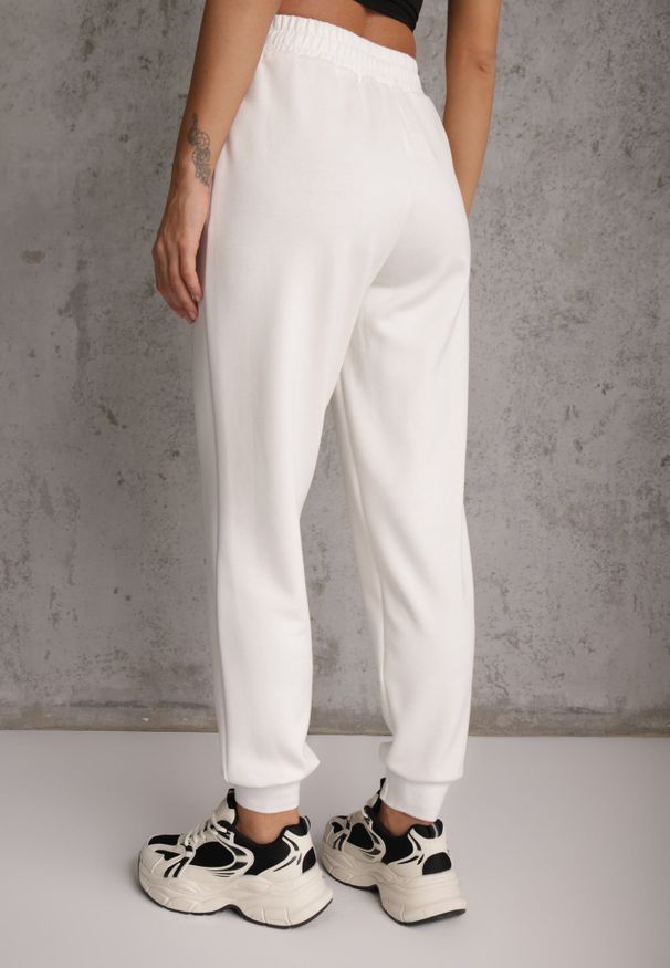 Renee - Białe Sportowe Spodnie Typu Jogger High Waist ze Ściągaczem w Talii Isirona. Okazja: na co dzień. Stan: podwyższony. Kolor: biały. Długość: krótkie. Styl: sportowy