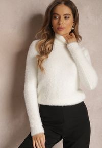 Renee - Biały Golf Wełniany Cheki. Typ kołnierza: golf. Kolor: biały. Materiał: wełna. Długość rękawa: długi rękaw. Długość: długie #1