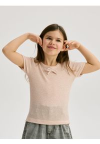 Reserved - T-shirt z kokardką - pastelowy róż. Typ kołnierza: kokarda. Kolor: różowy. Materiał: dzianina, wiskoza