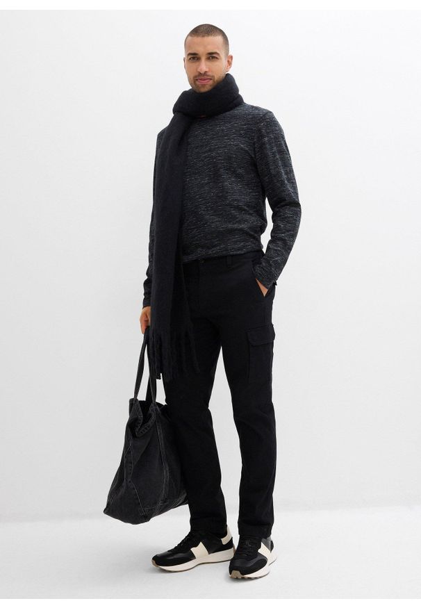 bonprix - Spodnie bojówki ocieplane ze stretchem, regular fit, prosta nogawka. Kolor: czarny. Styl: klasyczny