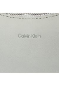 Calvin Klein Torebka Soft Crossbody K60K612112 Szary. Kolor: szary. Materiał: skórzane #4