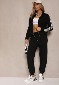 Renee - Czarne Spodnie z Wiskozą Cargo High Waist Arrioelle. Okazja: na co dzień. Stan: podwyższony. Kolor: czarny. Materiał: wiskoza. Styl: casual #5