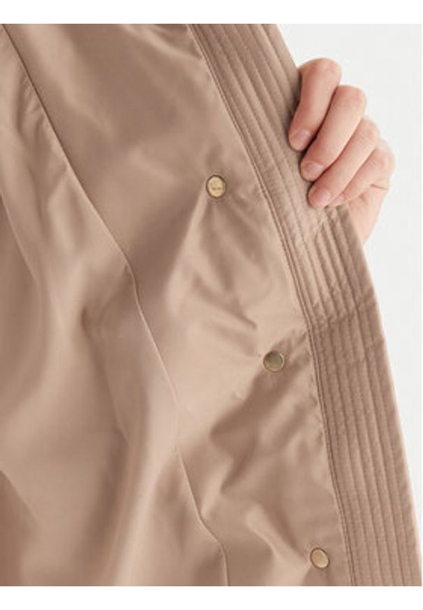 Guess Kurtka zimowa V5BL13 WHHZ2 Beżowy Regular Fit. Kolor: beżowy. Materiał: syntetyk. Sezon: zima