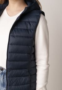 Born2be - Granatowa Pikowana Kamizelka Przejściowa z Kapturem Neanissa. Okazja: na co dzień. Typ kołnierza: kaptur. Kolor: niebieski. Materiał: jeans. Styl: casual #2