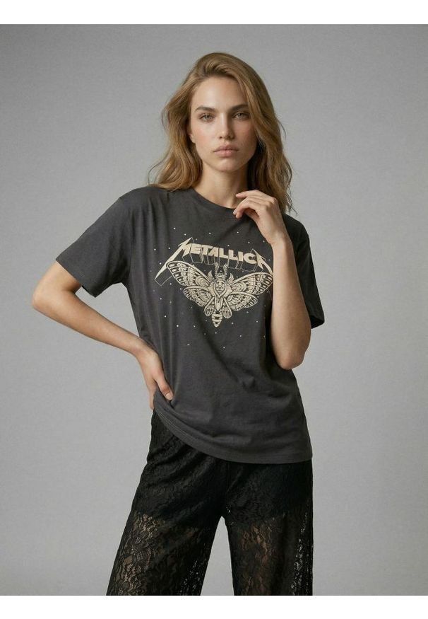 Sinsay - Bawełniana koszulka z nadrukiem Metallica - szary. Kolor: szary. Materiał: bawełna. Wzór: nadruk