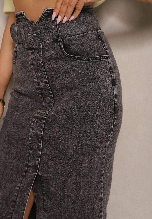 Renee - Czarna Jeansowa Spódnica Ołówkowa Midi z Guzikami i Rozcięciem Jackiesa. Kolor: czarny. Materiał: jeans