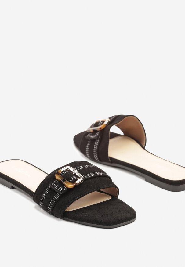 Renee - Czarne Klapki ze Ściętym Noskiem i Klamerką Halorine. Okazja: na co dzień. Kolor: czarny. Materiał: satyna. Sezon: lato, wiosna. Styl: elegancki, wizytowy, casual