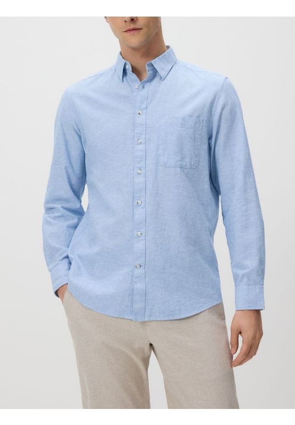 Reserved - Koszula regular z lnem - jasnoniebieski. Kolor: niebieski. Materiał: len
