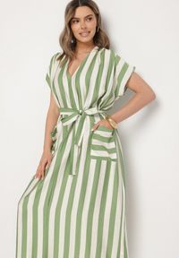 Born2be - Zielona Sukienka z Wiskozą i Paskiem w Paski Nerire. Okazja: na co dzień. Kolor: zielony. Materiał: wiskoza. Wzór: paski. Styl: klasyczny, elegancki, casual #7