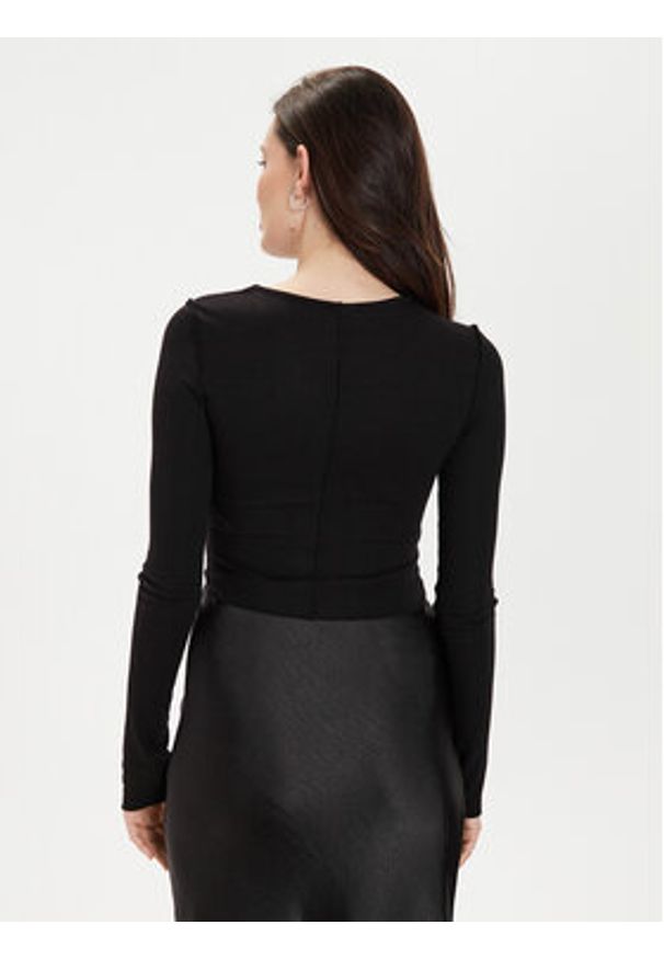 Gina Tricot Bluzka 21324 Czarny Slim Fit. Kolor: czarny. Materiał: wiskoza