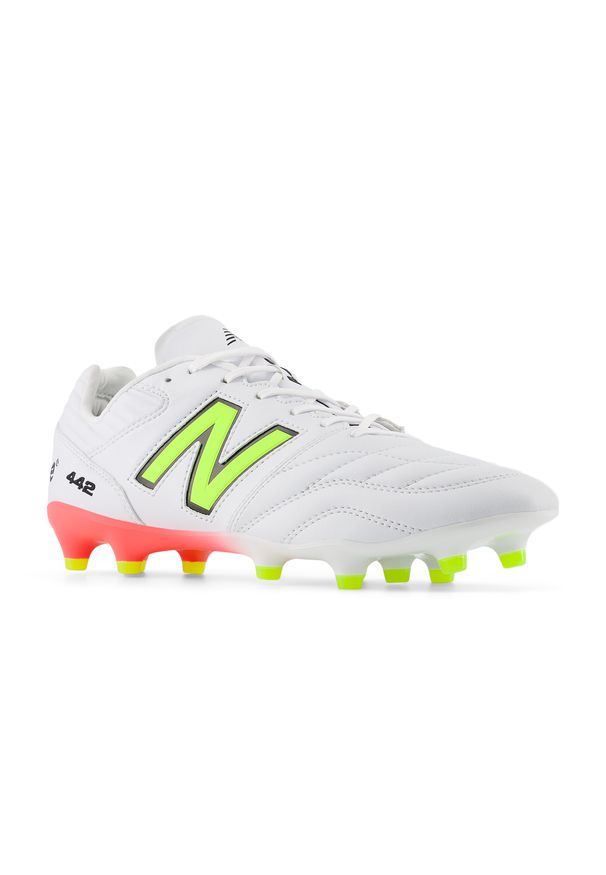 Korki męskie New Balance 442 V2 PRO FG MS41FMB2 – białe. Zapięcie: sznurówki. Kolor: biały. Materiał: skóra, materiał, nylon, syntetyk. Szerokość cholewki: normalna. Sport: fitness, piłka nożna