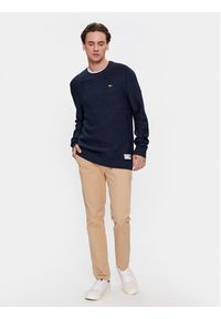 Tommy Jeans Sweter DM0DM15060 Granatowy Regular Fit. Kolor: niebieski. Materiał: syntetyk