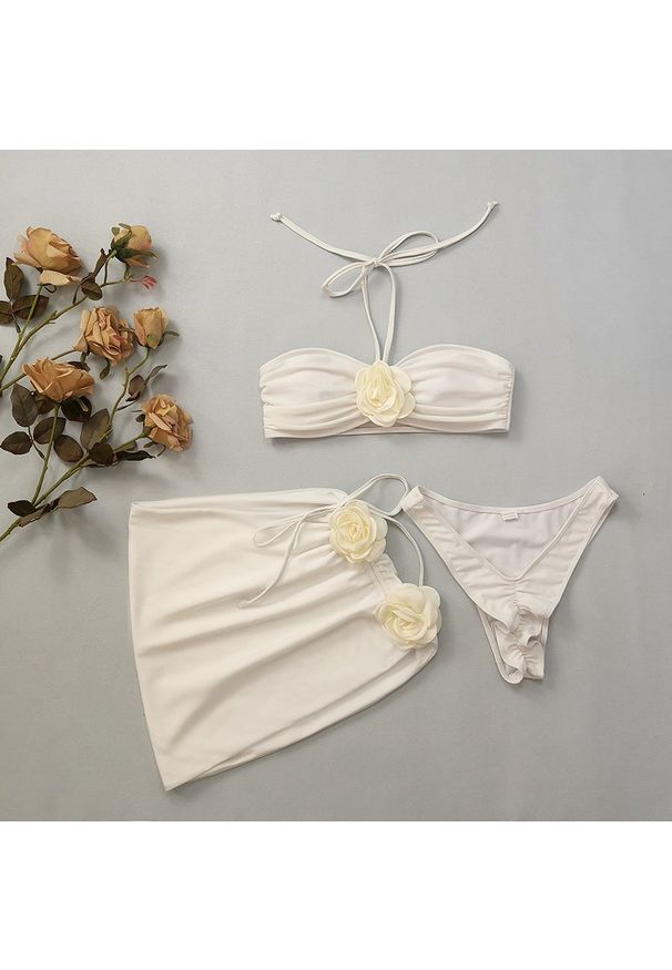 Intica - Strój kąpielowy z kwiatowym wzorem na plażę i basen Naciye. Kolor: biały. Materiał: materiał. Wzór: kwiaty