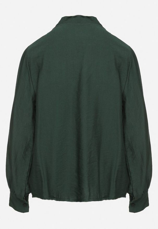 Born2be - Ciemnozielona Bluzka z Bufiastym Rękawem i Dekoltem V Lesna. Okazja: na co dzień, na spotkanie biznesowe, do pracy. Kolor: zielony. Materiał: wiskoza. Styl: biznesowy, elegancki, casual, klasyczny, wizytowy