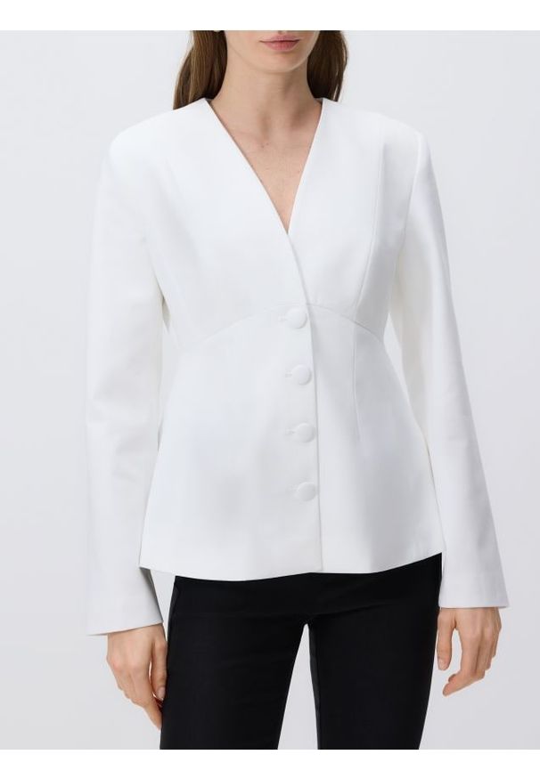 Reserved - Taliowana marynarka - biały. Kolor: biały. Materiał: wiskoza, tkanina