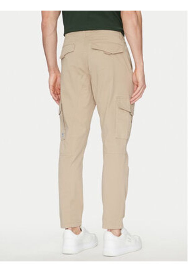 Only & Sons Spodnie materiałowe 22025431 Beżowy Tapered Fit. Kolor: beżowy. Materiał: bawełna