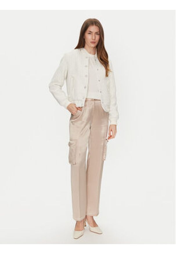 Guess Kurtka przejściowa W5RL10 WGVH2 Écru Regular Fit. Kolor: kremowy. Materiał: syntetyk