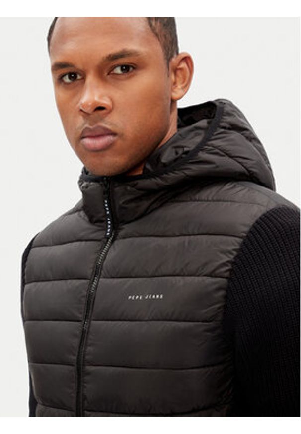 Pepe Jeans Kurtka przejściowa Lambert PM702498 Czarny Regular Fit. Kolor: czarny. Materiał: bawełna, syntetyk