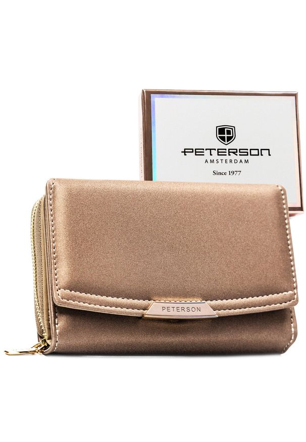 Beżowy portfel damski ze skóry ekologicznej zamykany na zatrzask i suwak - Peterson. Kolor: beżowy. Materiał: skóra ekologiczna