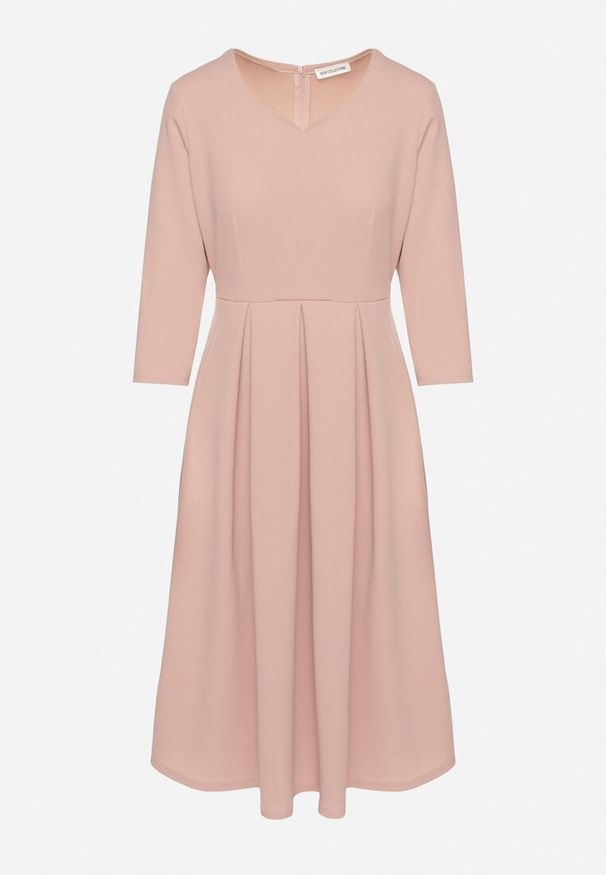 Born2be - Jasnoróżowa Rozkloszowana Sukienka z Rękawem 3/4 Nomiel. Typ kołnierza: dekolt w kształcie V. Kolor: różowy. Typ sukienki: rozkloszowane. Styl: klasyczny, elegancki