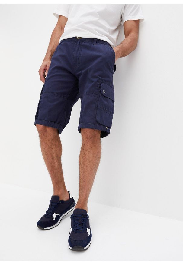 bonprix - Bermudy bojówki z czystej bawełny, regular fit. Kolor: niebieski. Materiał: bawełna