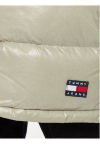 Tommy Jeans Kurtka puchowa Alaska DW0DW16573 Szary Regular Fit. Kolor: szary. Materiał: syntetyk