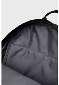 New Balance Plecak kolor czarny duży z aplikacją. Kolor: czarny. Wzór: aplikacja