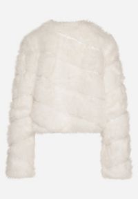 Born2be - Biała Krótka Kurtka z Futerkiem na Haftki Loreinda. Okazja: na co dzień. Kolor: biały. Materiał: futro. Długość: krótkie. Styl: casual, elegancki #7