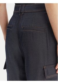 Guess Spodnie materiałowe W6RB65 WL842 Granatowy Regular Fit. Kolor: niebieski. Materiał: syntetyk #3