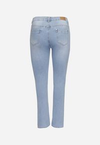 Born2be - Niebieskie Jeansy Skinny z Ozdobnymi Przetarciami Neveloria. Okazja: na co dzień. Kolor: niebieski. Styl: casual, klasyczny, elegancki