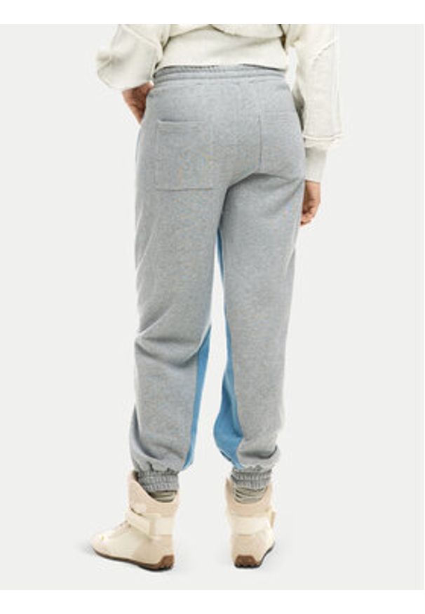 Desigual Spodnie dresowe Sportti 26SWDD42 Szary Relaxed Fit. Kolor: szary. Materiał: bawełna
