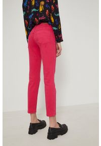 medicine - Medicine jeansy damskie medium waist. Kolor: różowy. Wzór: gładki. Styl: klasyczny #3