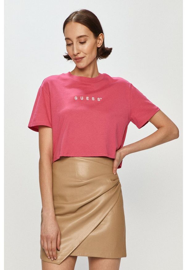 Guess - T-shirt. Okazja: na co dzień. Kolor: różowy. Materiał: dzianina. Styl: casual