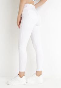 Born2be - Białe Spodnie Skinny z Wysokim Stanem i Kokardką przy Pasie Diorene. Stan: podwyższony. Kolor: biały #3