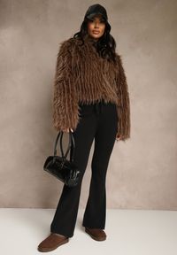 Renee - Czarne Dzianinowe Spodnie z Wiskozą o Kroju Flare Zetene. Okazja: na co dzień, na spacer. Kolor: czarny. Materiał: wiskoza, dzianina. Styl: klasyczny, casual #2