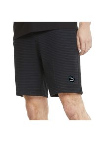 Spodenki Puma SWxP Printed 53362451 - czarne. Kolor: czarny. Materiał: materiał, bawełna. Długość: do kolan. Wzór: paski, nadruk. Sezon: lato