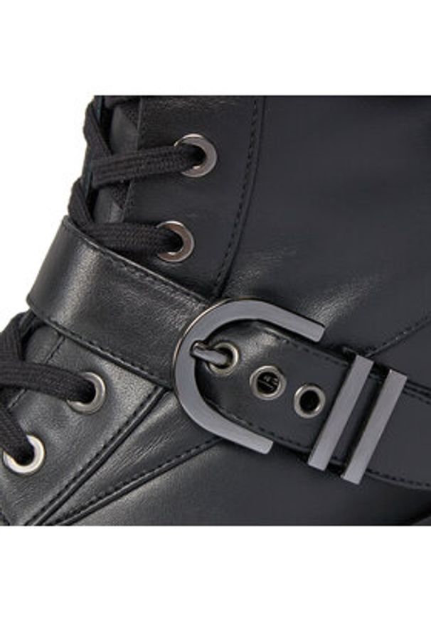 Stuart Weitzman Trapery Maverick Bedford Bte SF022 Czarny. Kolor: czarny. Materiał: skóra