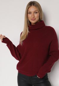 Born2be - Bordowy Golf o Klasycznym Kroju z Kaszmirem Azifra. Okazja: na spotkanie biznesowe. Typ kołnierza: golf. Kolor: czerwony. Materiał: kaszmir. Styl: klasyczny #7