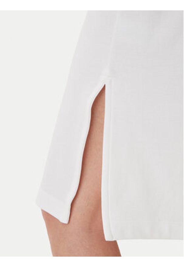 Lacoste Sukienka codzienna EF2883 Écru Oversize. Okazja: na co dzień. Kolor: kremowy. Materiał: bawełna. Typ sukienki: proste, oversize. Styl: casual