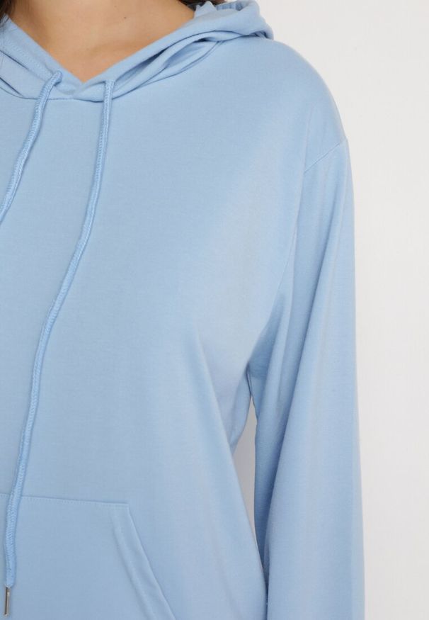Born2be - Jasnoniebieski Komplet Dresowy Bluza Kangurka z Kapturem i Spodnie Joggery Triasa. Kolor: niebieski. Materiał: dresówka