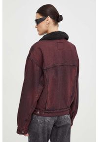 Levi's® - Levi's kurtka jeansowa damska kolor bordowy przejściowa. Okazja: na spotkanie biznesowe. Kolor: czerwony. Materiał: jeans. Styl: biznesowy #2