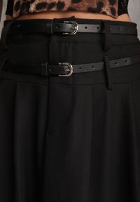 Renee - Czarna Rozkloszowana Spódnica w Stylu Preppy z Kieszeniami i Podwójnym Paskiem Doripla. Okazja: na co dzień. Kolekcja: plus size. Kolor: czarny. Materiał: tkanina. Wzór: gładki. Styl: casual #3