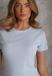 Renee - Niebieska T-shirtowa Sukienka z Bawełny w Stylu Basic Retine. Okazja: na co dzień. Kolor: niebieski. Materiał: bawełna. Długość rękawa: krótki rękaw. Typ sukienki: proste, oversize. Styl: rockowy, elegancki, casual #6
