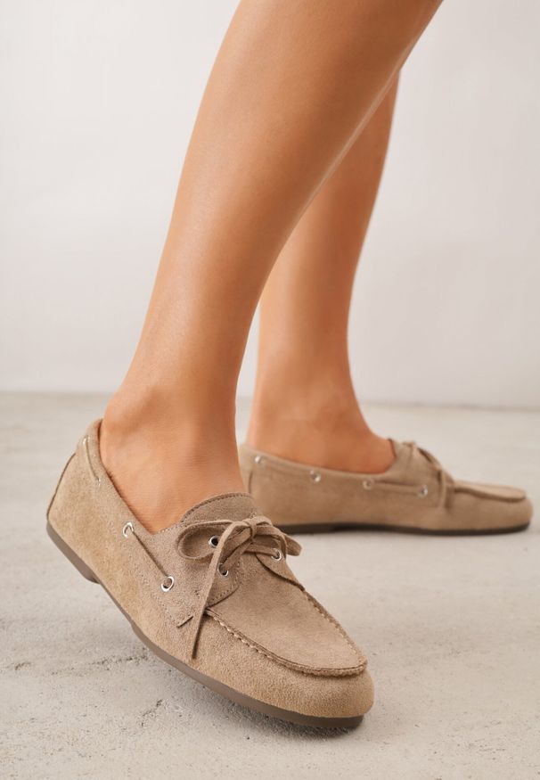 Born2be - Beżowe Mokasyny VICES ze Skórzaną Wkładką Ozdobione Wiązaniem Pireronei. Nosek buta: okrągły. Zapięcie: sznurówki. Kolor: beżowy. Materiał: skóra. Wzór: aplikacja. Obcas: na obcasie. Styl: klasyczny. Wysokość obcasa: niski