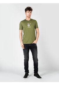 Iceberg T-Shirt | F0226301 | Mężczyzna | Khaki. Okazja: na co dzień. Kolor: brązowy. Materiał: bawełna. Wzór: nadruk. Styl: casual, klasyczny, elegancki