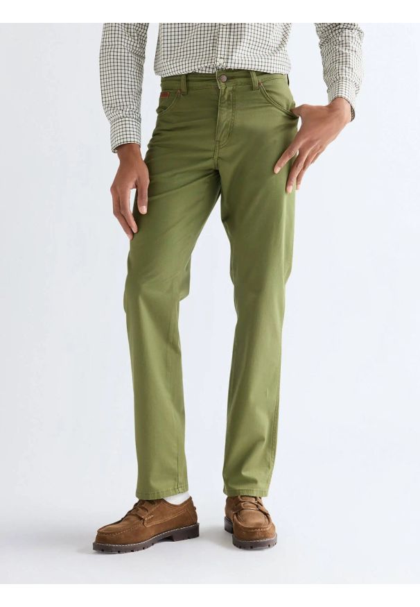 Wrangler - MESKIE SPODNIE WRANGLER TEXAS CAPULET OLIVE 112377794