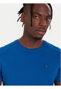 Tommy Jeans T-Shirt DM0DM04411 Niebieski Regular Fit. Kolor: niebieski. Materiał: bawełna #5