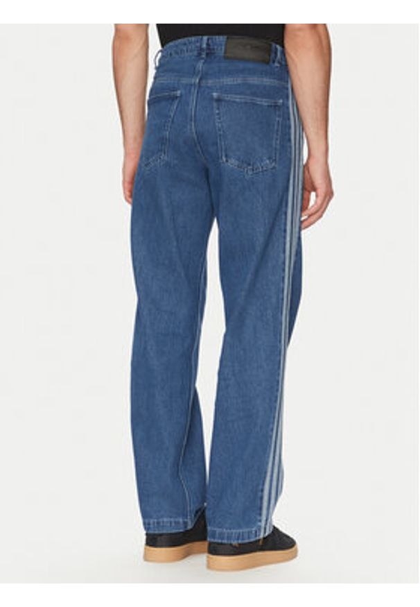 Adidas - adidas Jeansy adicolor Denim Firebird JC6234 Niebieski Straight Fit. Kolor: niebieski